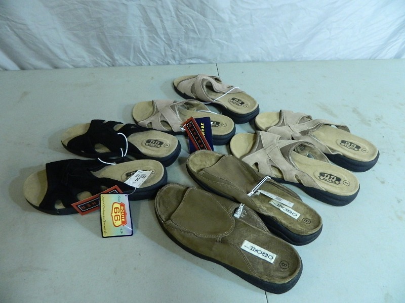 lot 30 image: 4 New Pairs of Womens Sandals