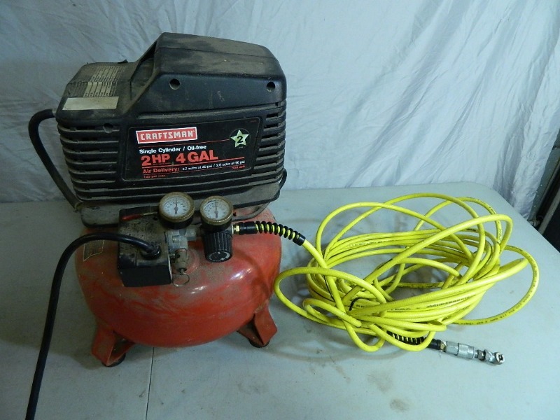 lot 59 image: Craftsman 4 Gallon Air Compressor
