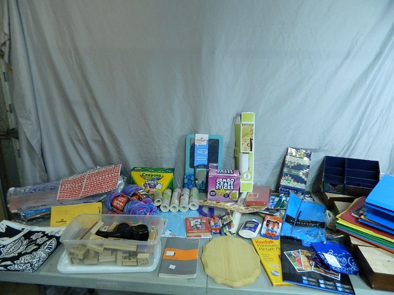 lot 106 image: Craft and Office Items