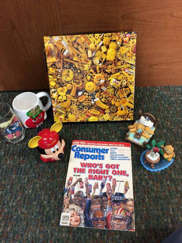 lot 41 image: Assorted Collectibles