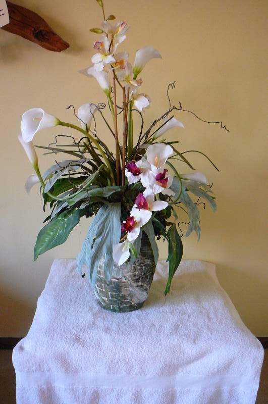 lot 13 image: Plant with Vase