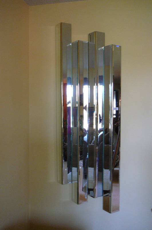 lot 15 image: Mirror