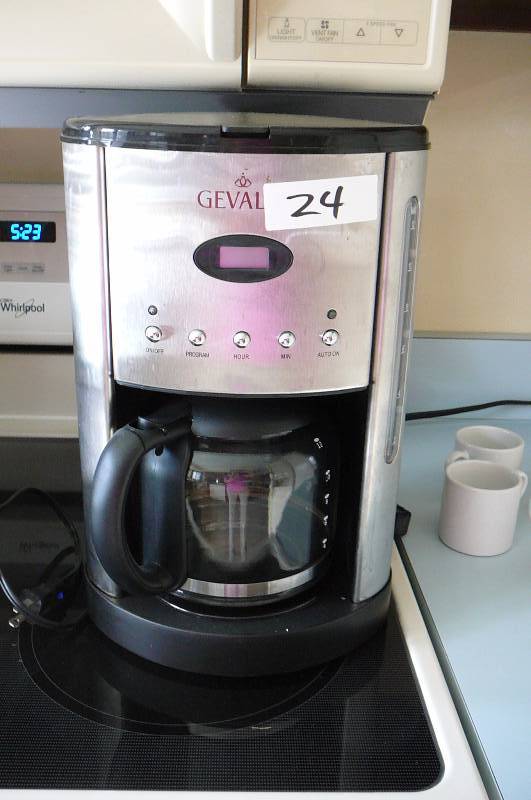 lot 24 image: Coffee maker
