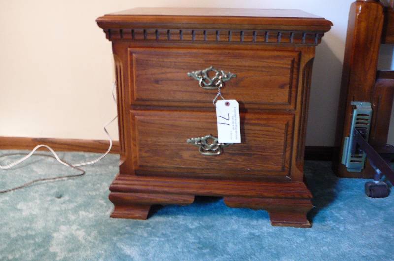 lot 71 image: Night stand