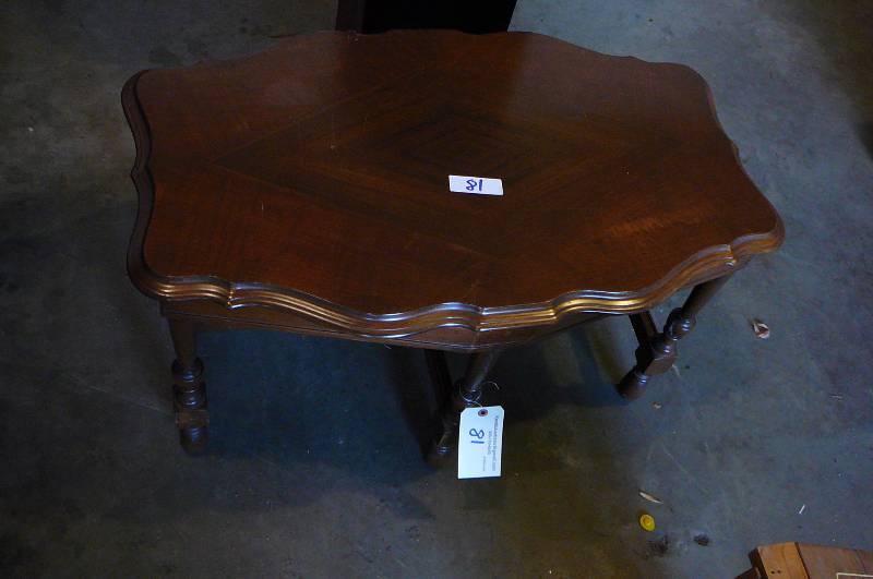 lot 81 image: Coffee Table