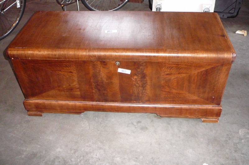 lot 90 image: Vintage Cedar Trunk
