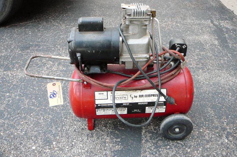 lot 98 image: Air compressor