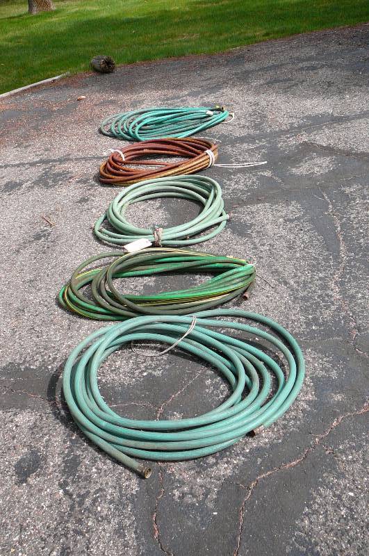 lot 135 image: Hoses