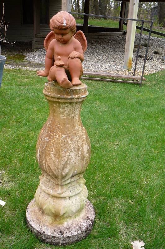 lot 184 image: Outdoor Angel