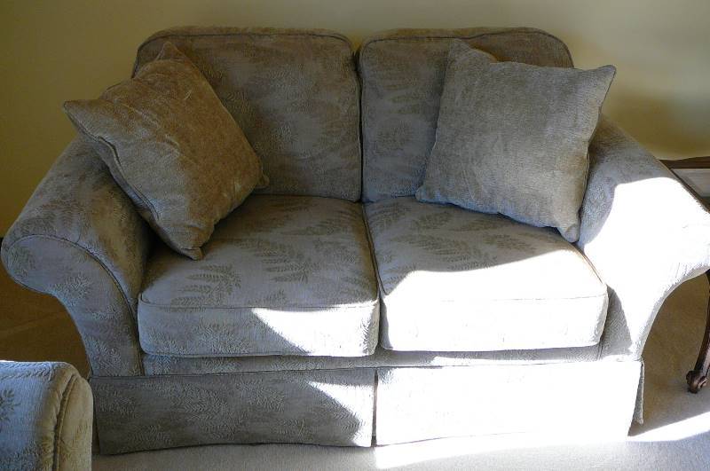 lot 197 image: Cloth Love Seat