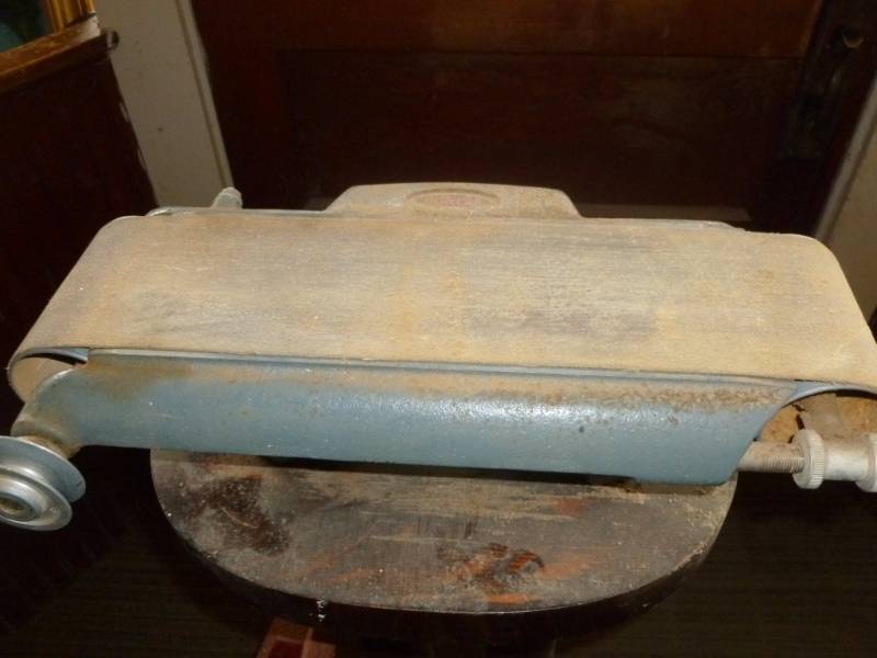 lot 3 image: Shop Sander