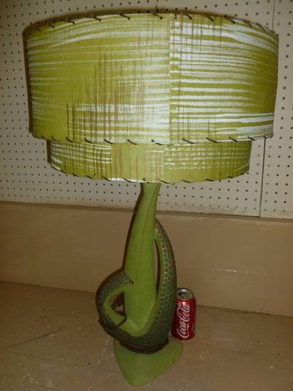 lot 6 image: Mid Century Modern Lamp