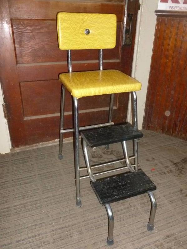 lot 19 image: Vintage Kitchen Stool