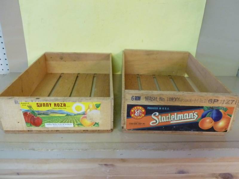 lot 27 image: Vintage Fruit Crate