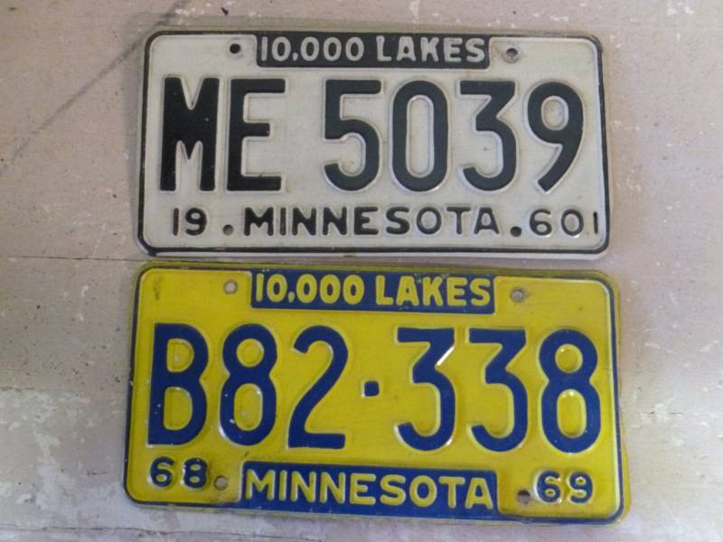lot 32 image: Vintage License Plate