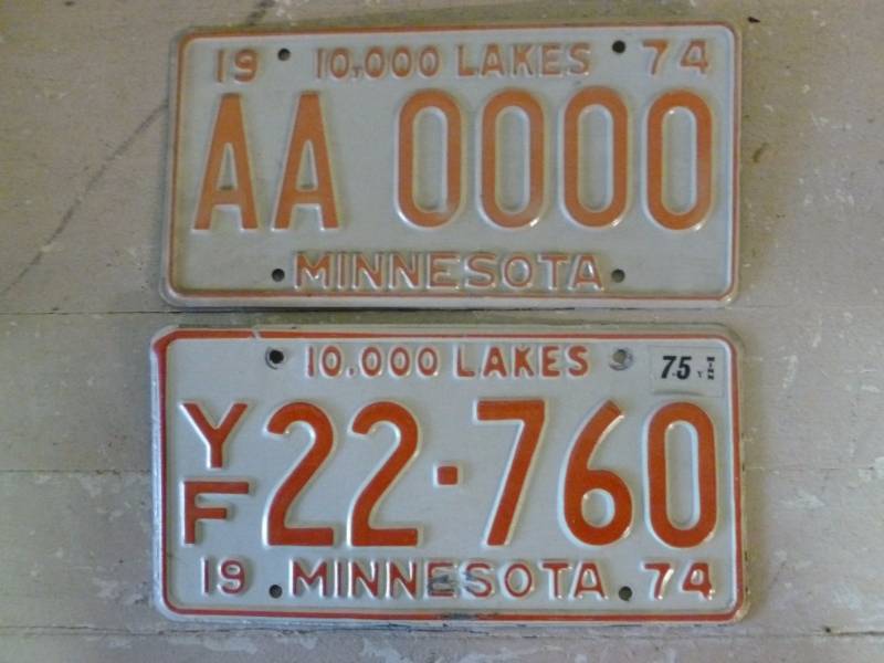lot 33 image: Vintage License Plate