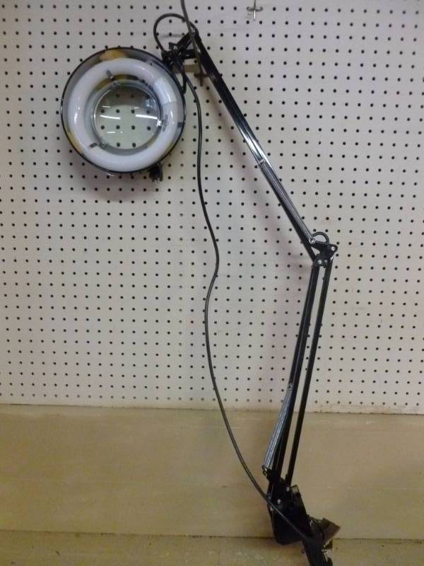 lot 50 image: Magnifier Light