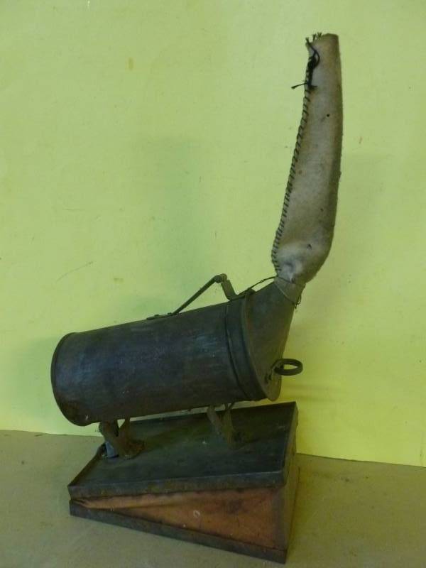 Antique Bee Bellow