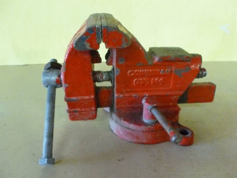 Bench Vise