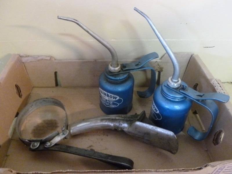 Vintage Oilier Cans