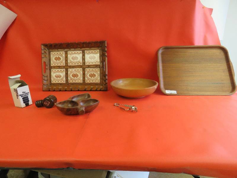 Vintage Wood Dcor