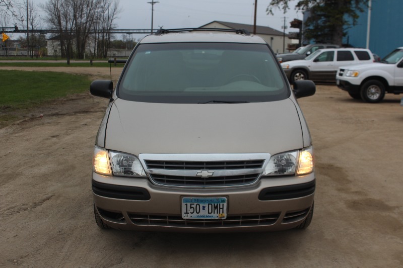 lot 1476 image: 2003 Chevrolet Venture LT - 2 Owner -