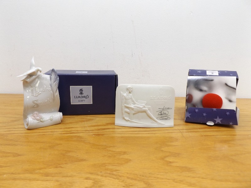 3 MINT LLADRO Collectors Society Figurines
