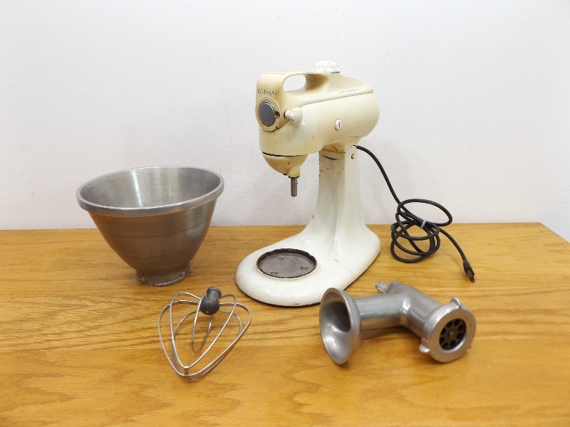 Vintage WORKING KitchenAid Mixer with Bowl, and attachments