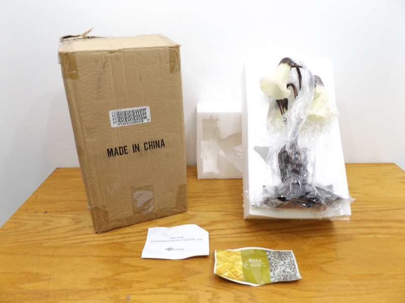 New in Box Home Reflections Candleholder Lamp &amp Flameless Candle with Timer