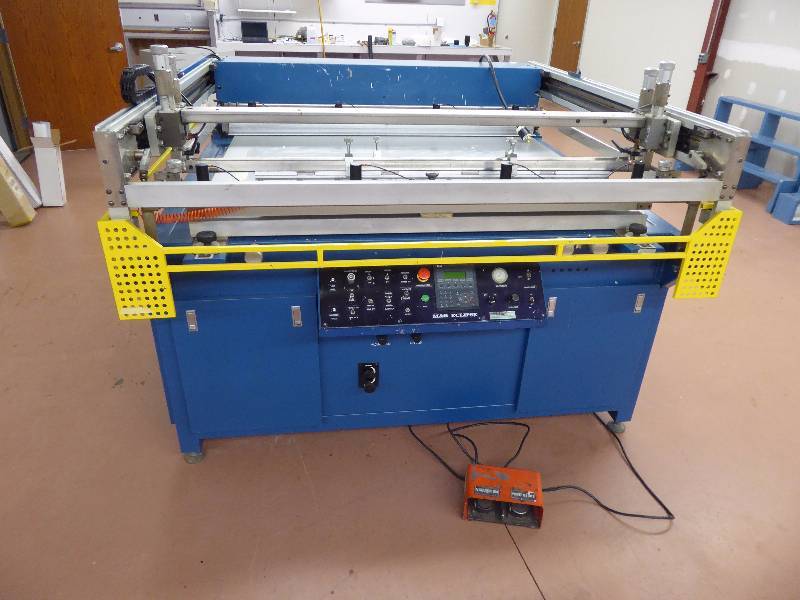 lot 2 image: 1999 M&R Eclipse 4056 Graphics Press