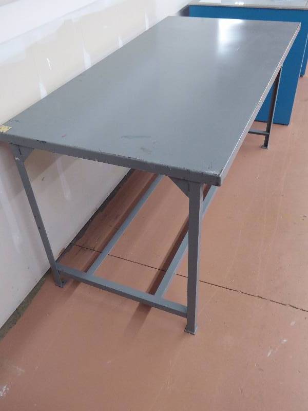 lot 17 image: Steel Work Table