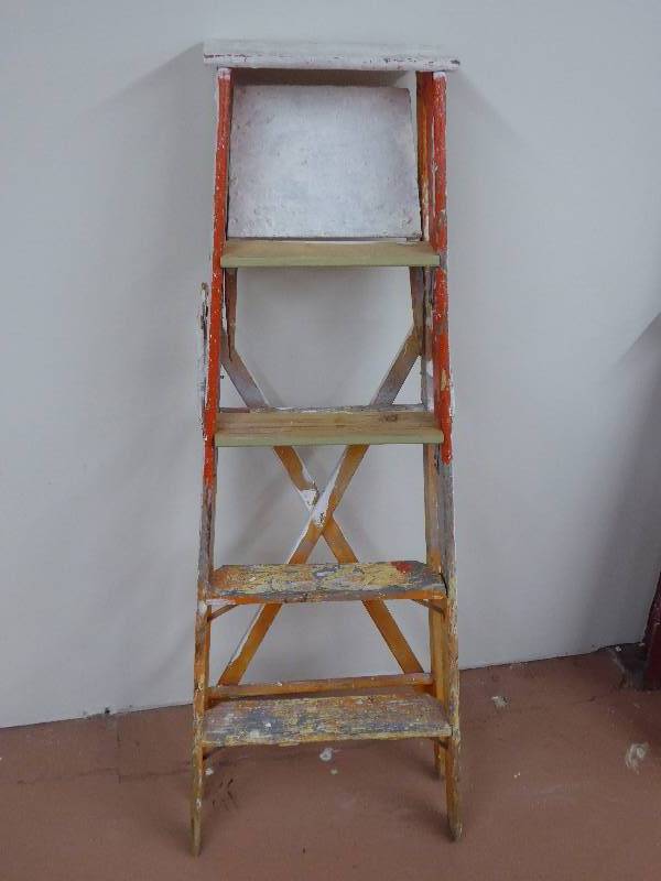 lot 22 image: Ladder
