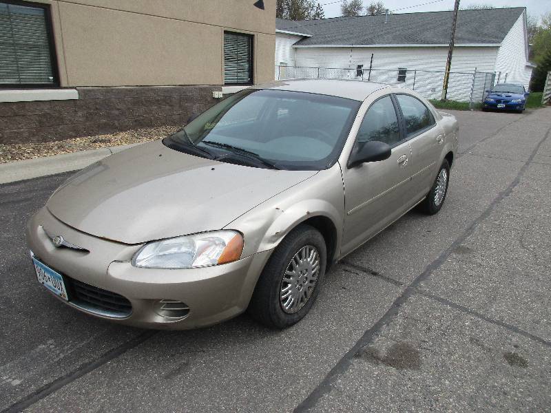 lot 1 image: 2002 Chrysler sebring