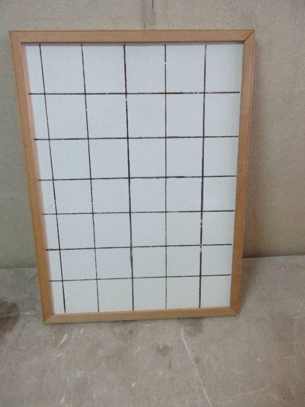 lot 21 image: dry erase board