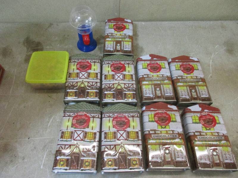 lot 25 image: christmas tins and baskets - adjustable measuring spoon - 2 boxes