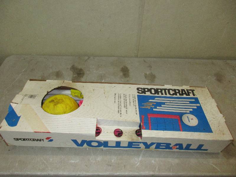 lot 28 image: sport craft volleyball set