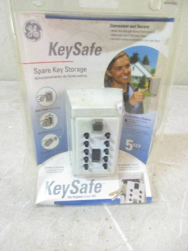 lot 30 image: key safe