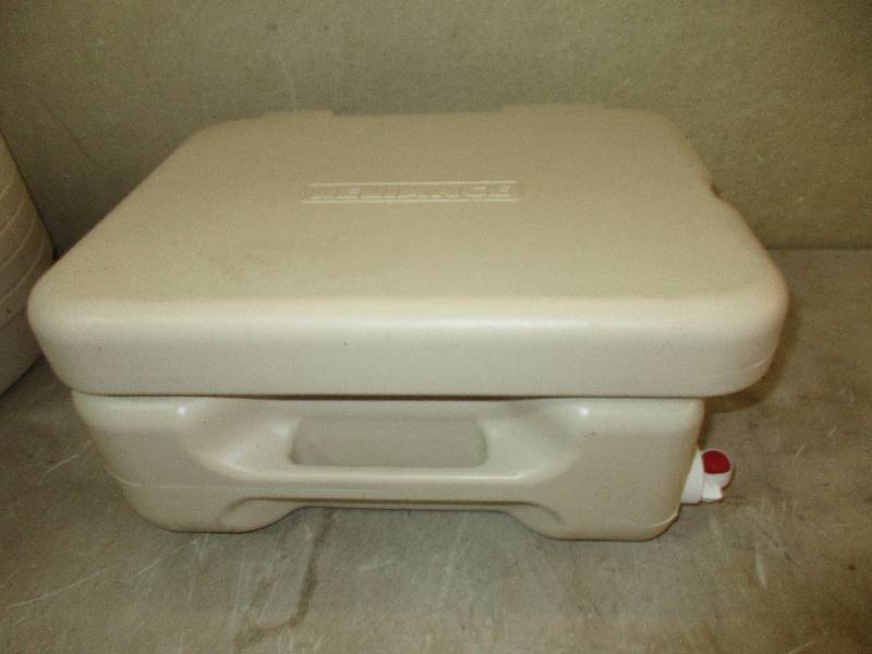 lot 31 image: camping sink by reliance