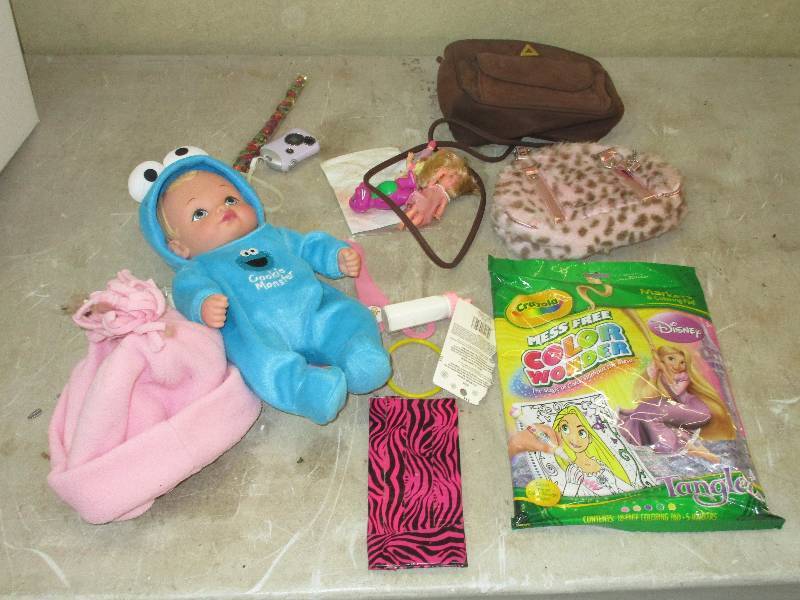 lot 37 image: toys