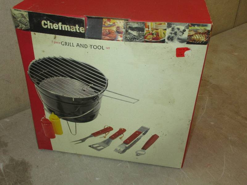 lot 40 image: grill and tool set