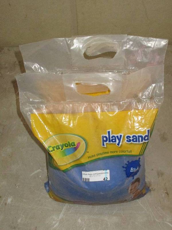 lot 42 image: 2 bags Crayola play sand - blue