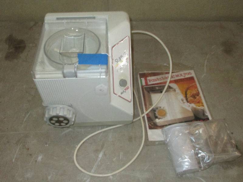lot 61 image: pasta matic mx700