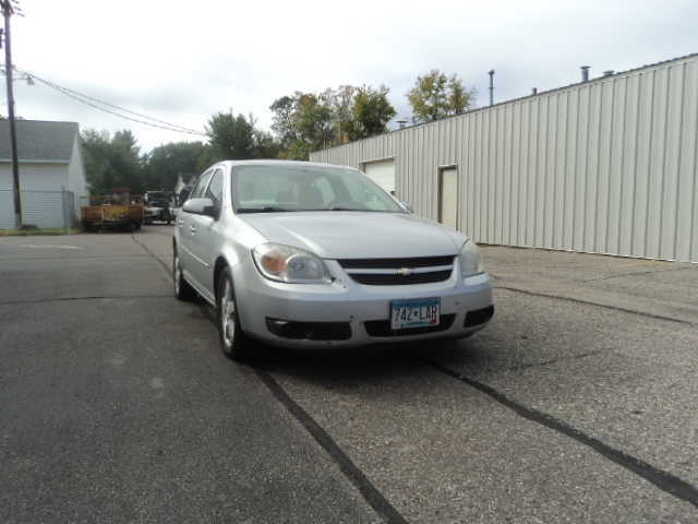 lot 1-1 image: 2006 Chevrolet Cobalt