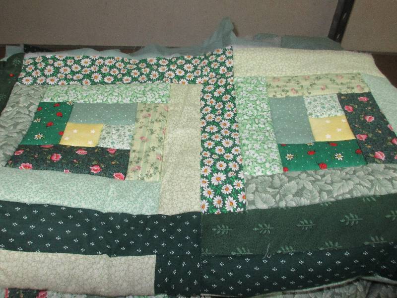 lot 102 image: grandmas quilt 34s finished - everything included to Finnish quilt