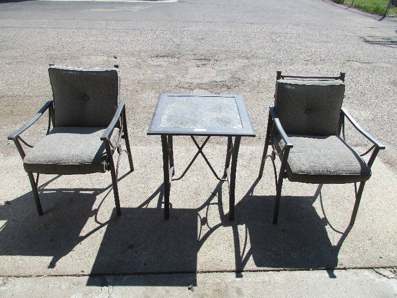 lot 120 image: outdoor table and 2 chairs