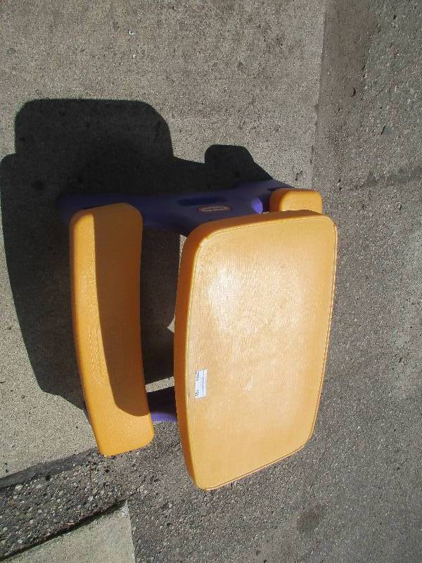 lot 123 image: little tikes picnic table