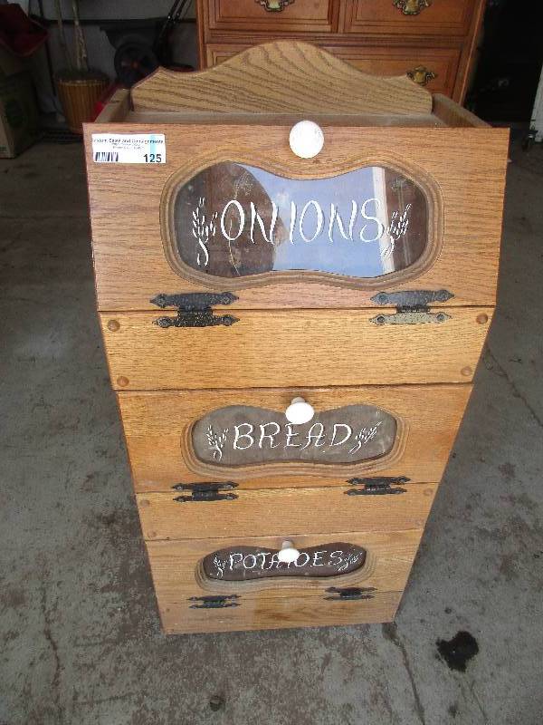 lot 125 image: food shelf