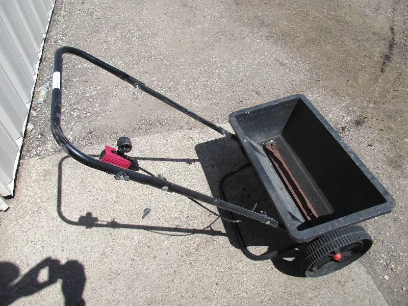 lot 130 image: seed spreader