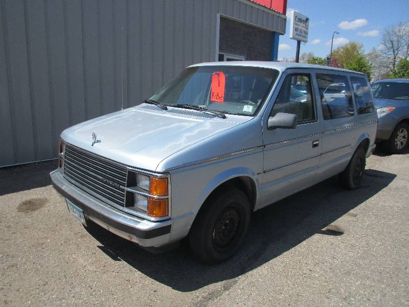 lot 1-5 image: 1986 PLYMOUTH GRAN VOYAGER NO RUST
