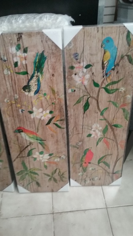 lot 68 image: Wall Decor